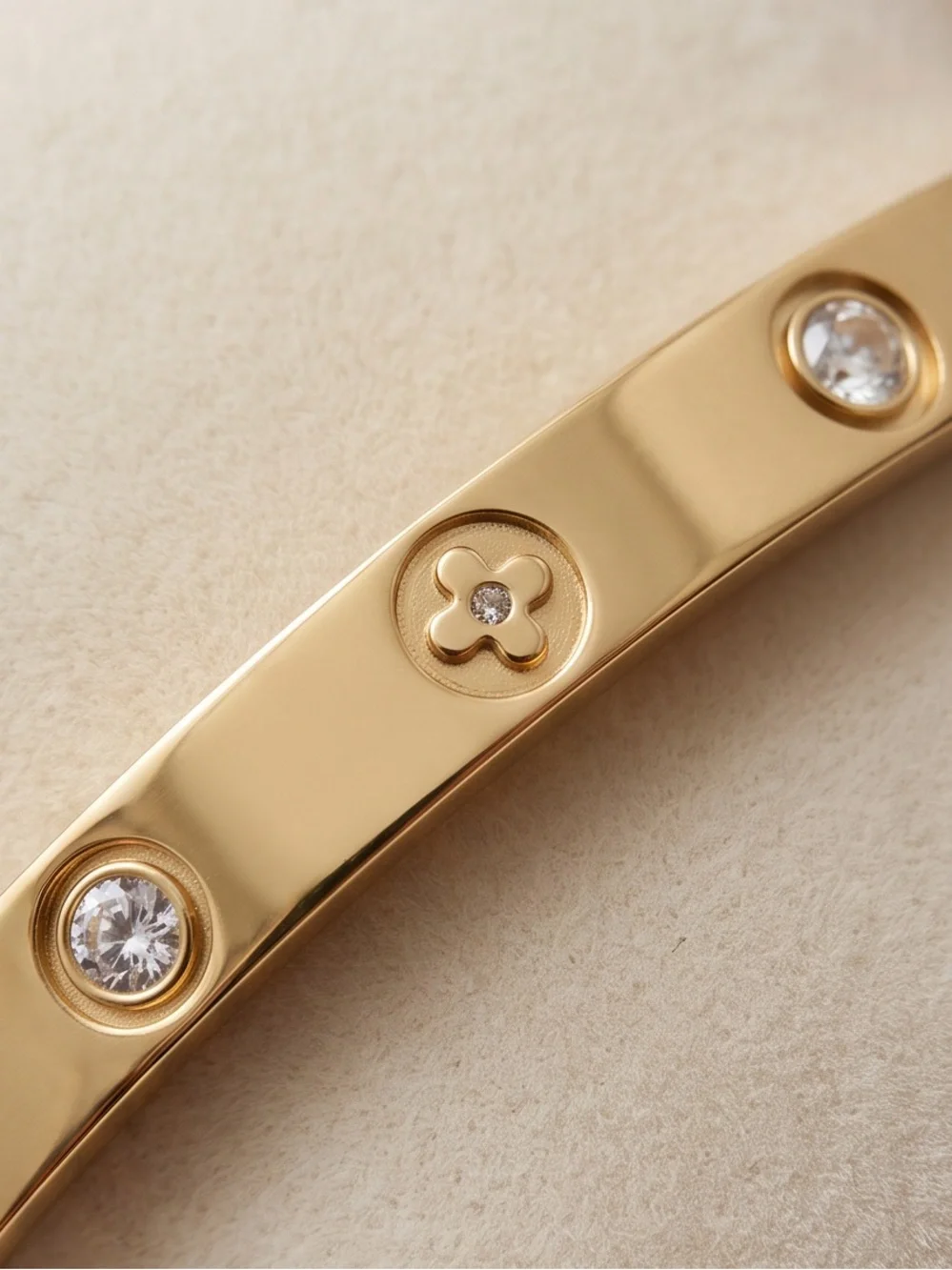 Gold unbranded Crystal Accent Bangle Bracelet 7